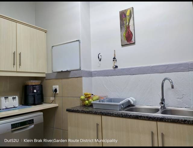 3 BEDROOM HOUSE FOR SALE IN REEBOK